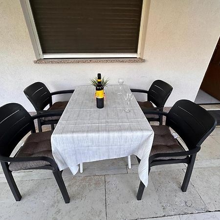 Apartment Near The Sea 650 Rabac Esterno foto