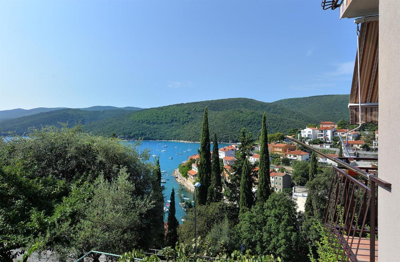 Apartment Near The Sea 650 Rabac Esterno foto