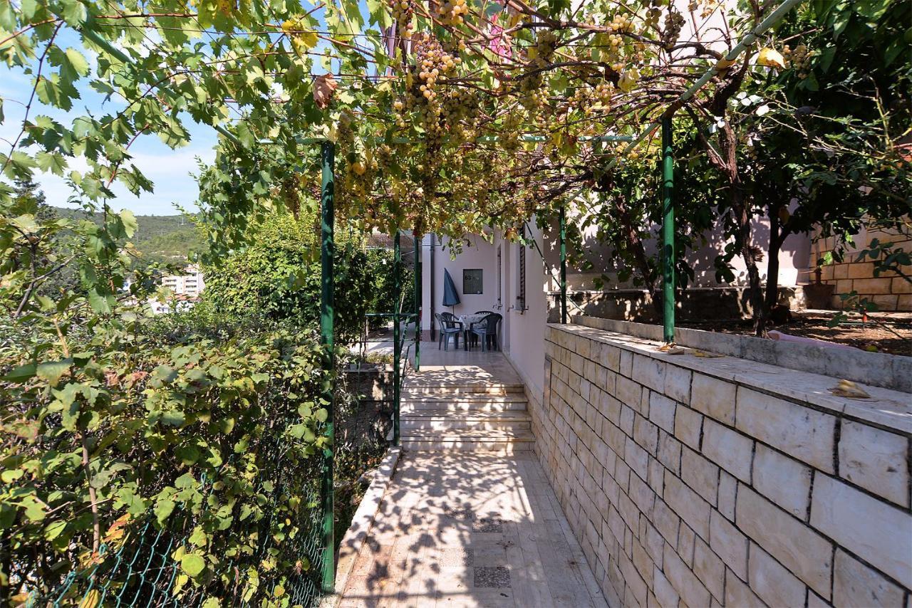 Apartment Near The Sea 650 Rabac Esterno foto