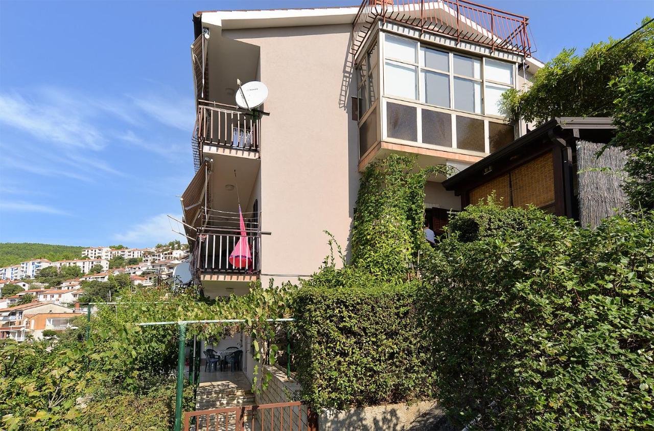 Apartment Near The Sea 650 Rabac Esterno foto