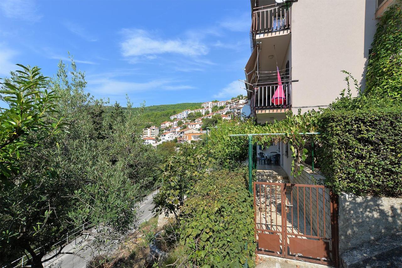 Apartment Near The Sea 650 Rabac Esterno foto