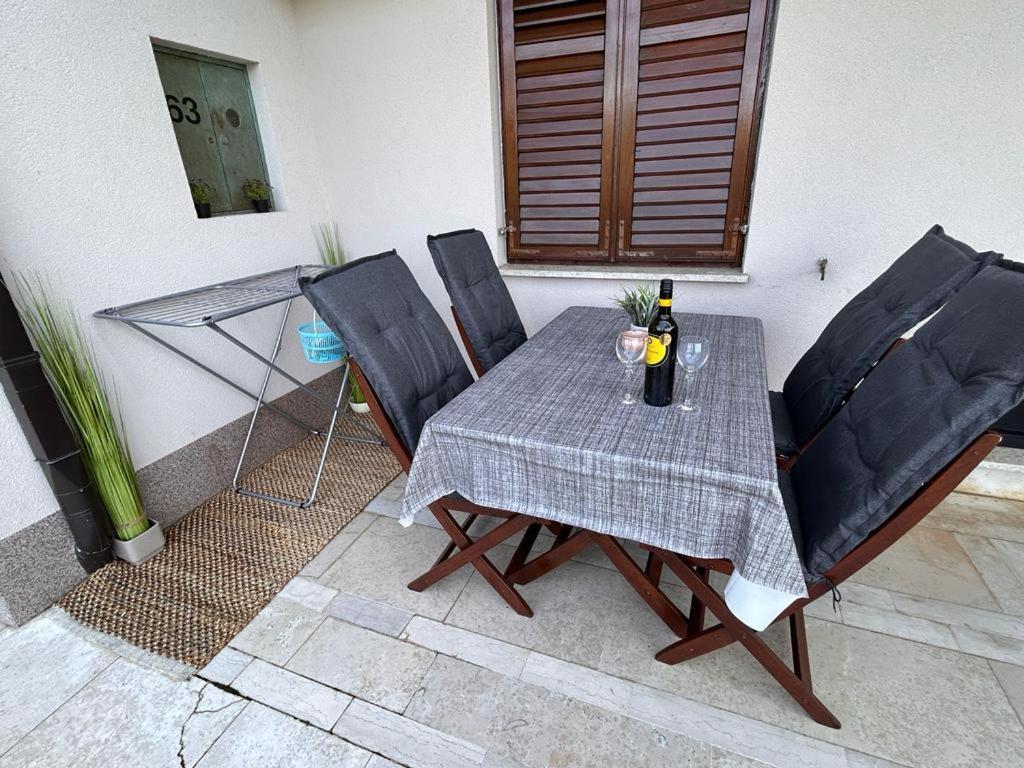 Apartment Near The Sea 650 Rabac Esterno foto