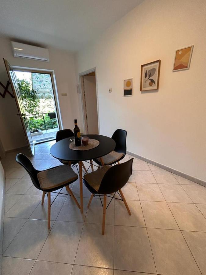 Apartment Near The Sea 650 Rabac Esterno foto